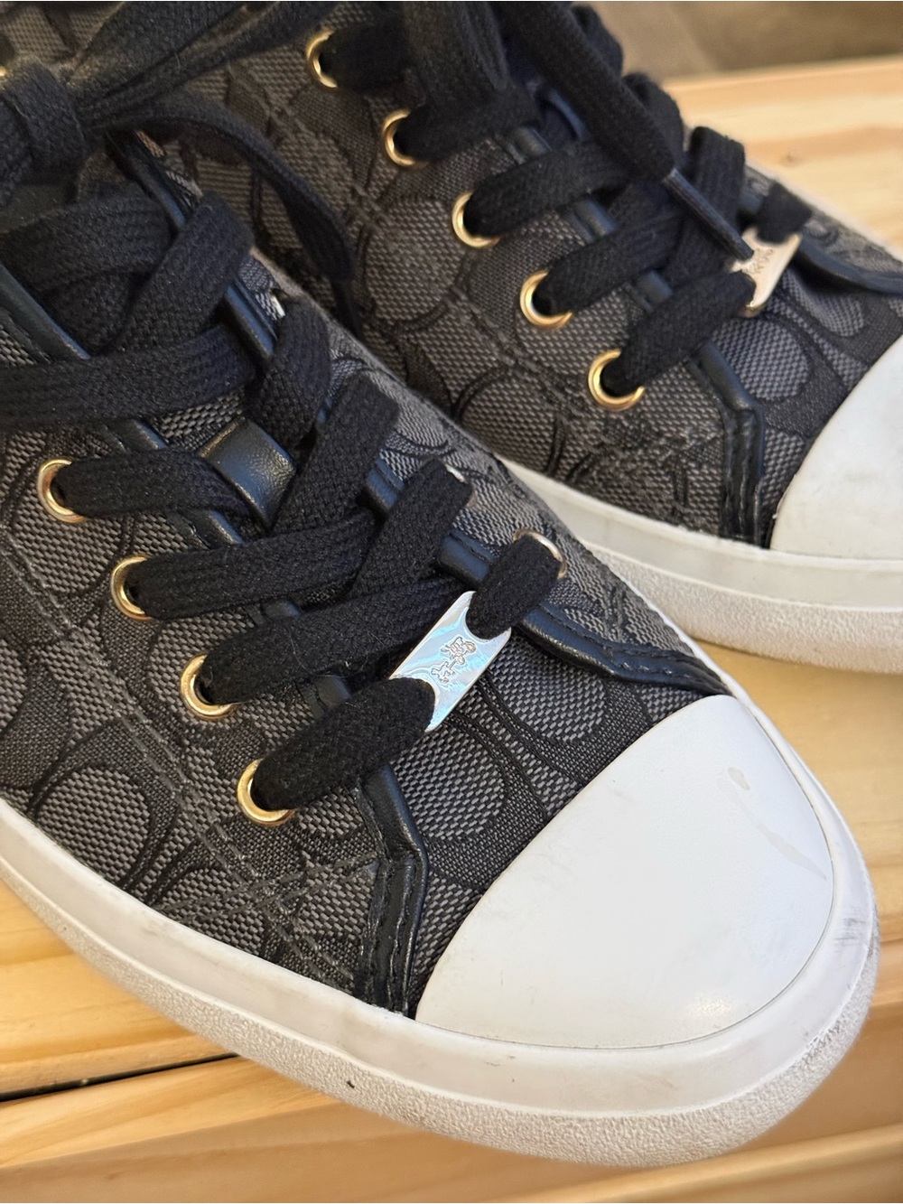Coach Signature Canvas Sneakers – Black/Grey Lace-Up – Sz 10 / 40.5 - Picture 3 of 3